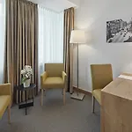 City Hotel Hotel