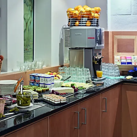 מלון City Hotel 3*