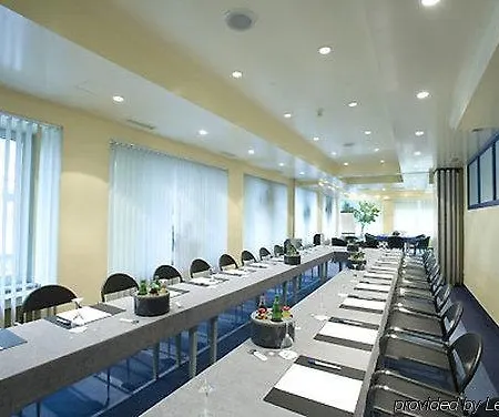 City Hotel Hotel