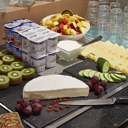 מלון City Hotel 3*