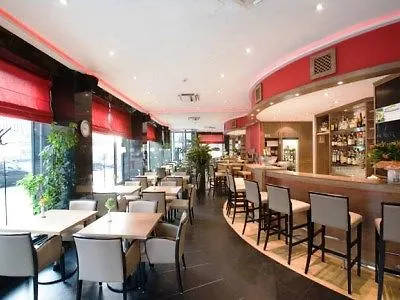 城市酒店 3*