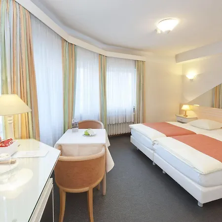 City Hotel