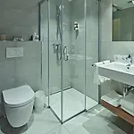 City Hotel
