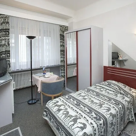 City Hotel Hotel 3*