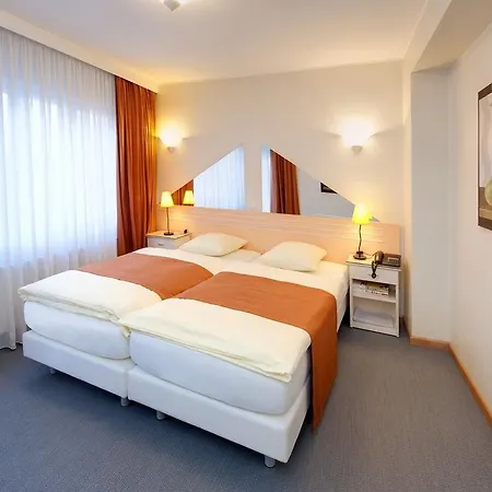 City Hotel