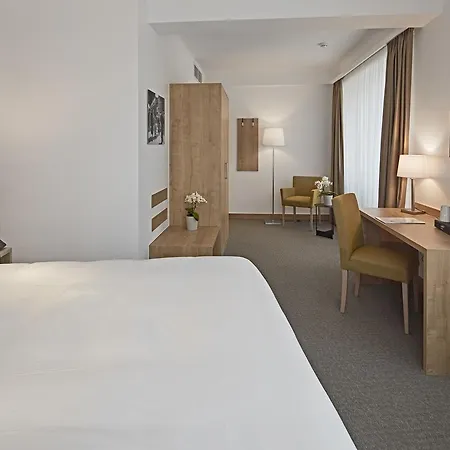 City Hotel Hotel