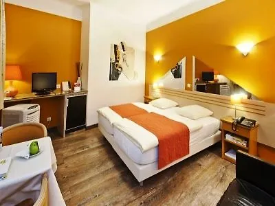Hotel City Hotel